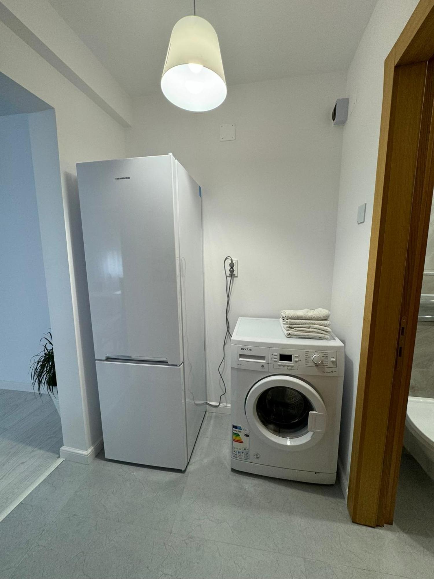 Apartament Central Рымнику-Вылча Экстерьер фото