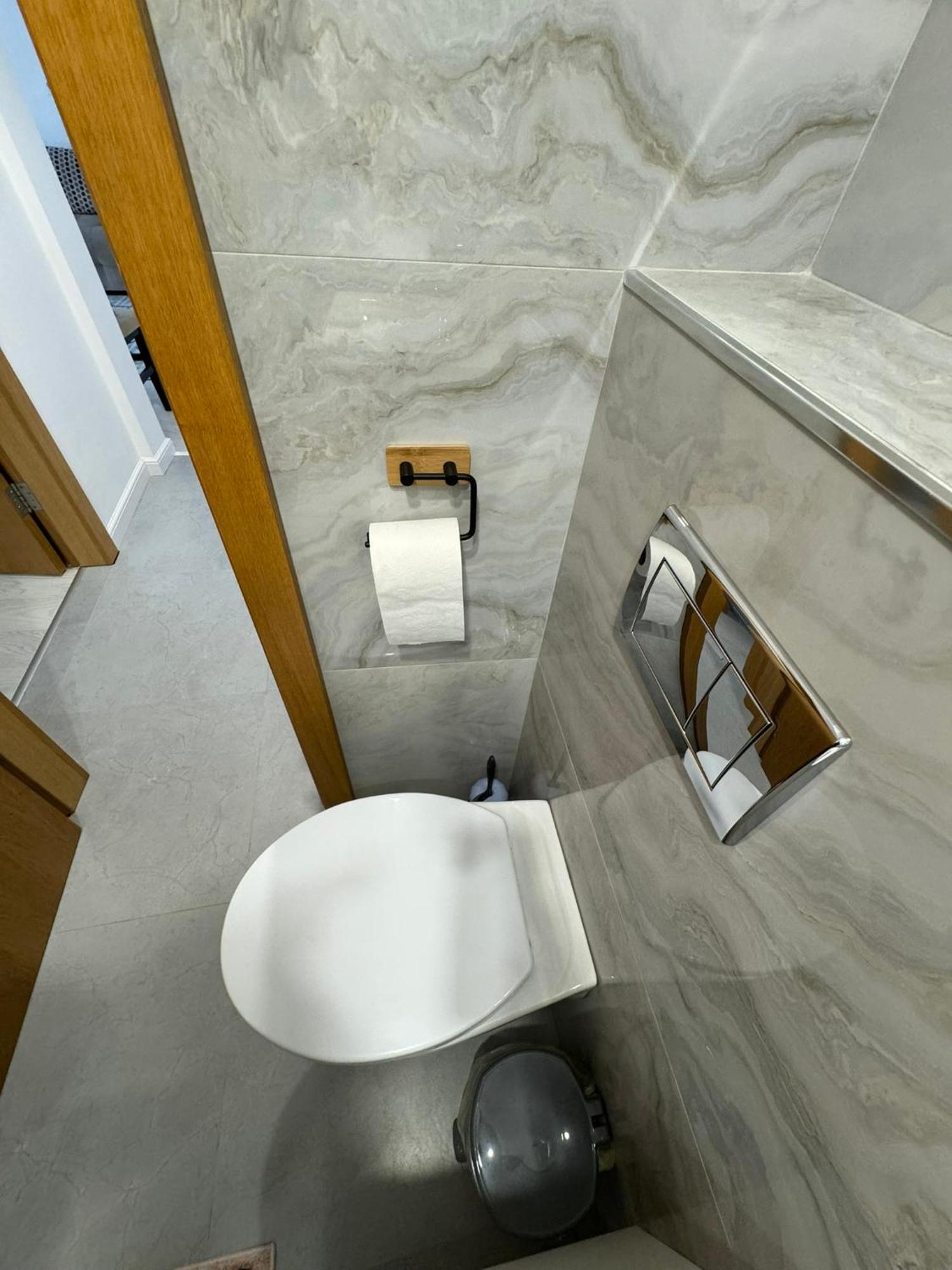 Apartament Central Рымнику-Вылча Экстерьер фото