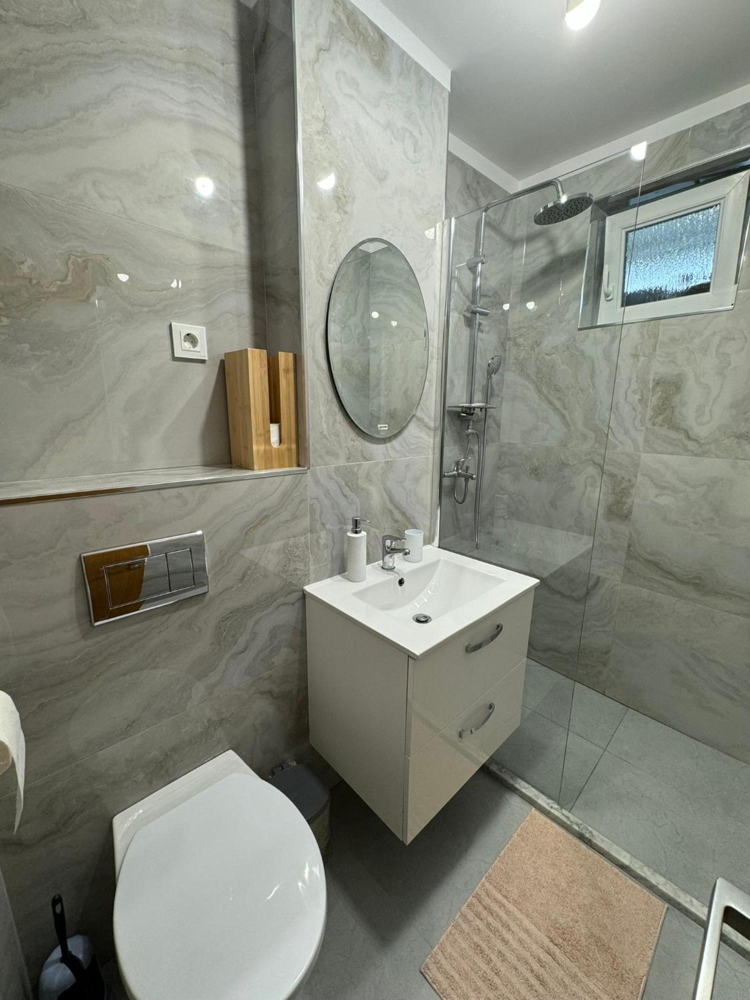 Apartament Central Рымнику-Вылча Экстерьер фото